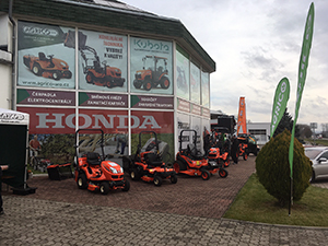 Fotografie Kubota Orange - AGRICO s.r.o.