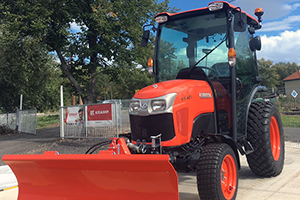 Fotografie Kubota Orange - TOM AGRO s.r.o.